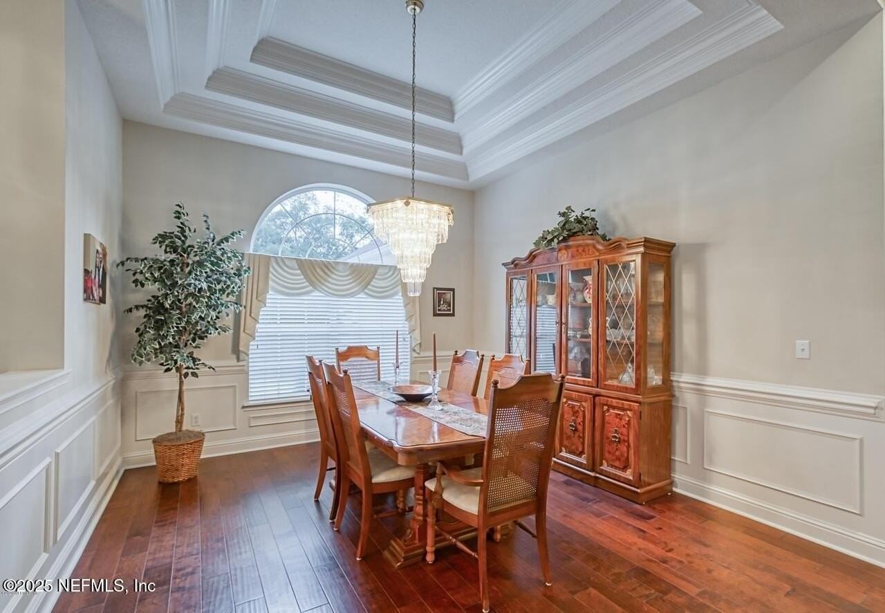 8205 Bay Tree Ln - Photo 5 of 41