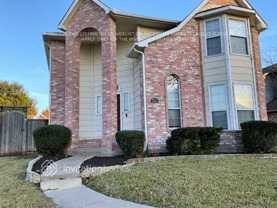 7992 Roundtable Rd - Photo 1 of 1