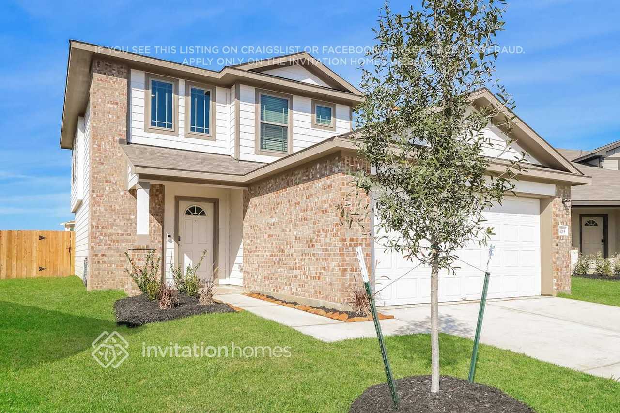 11015 Inflow Dr - Photo 4 of 22