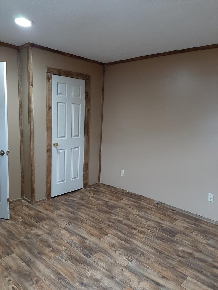 416 Shawnee Avenue EastApt 01 #01 - Photo 7 of 12