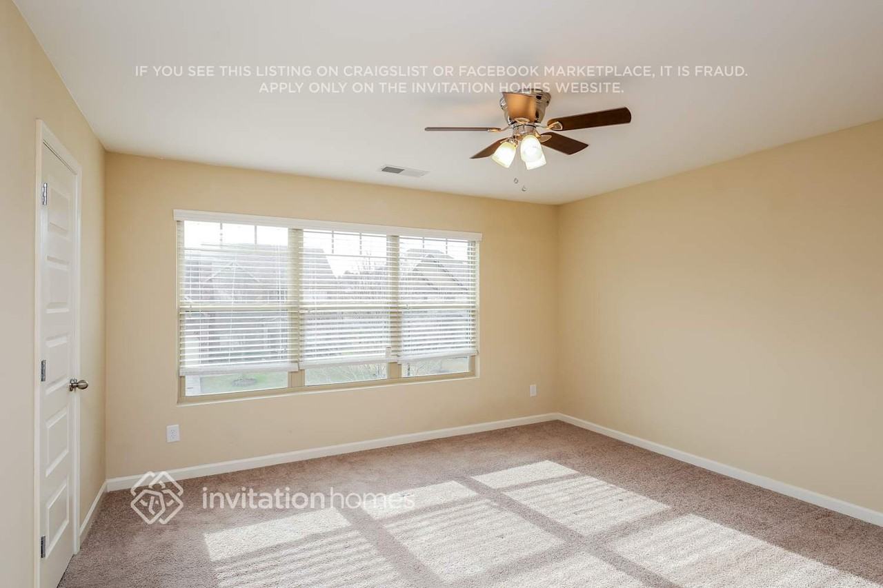 415 Mulberry Park Cir - Photo 4 of 16