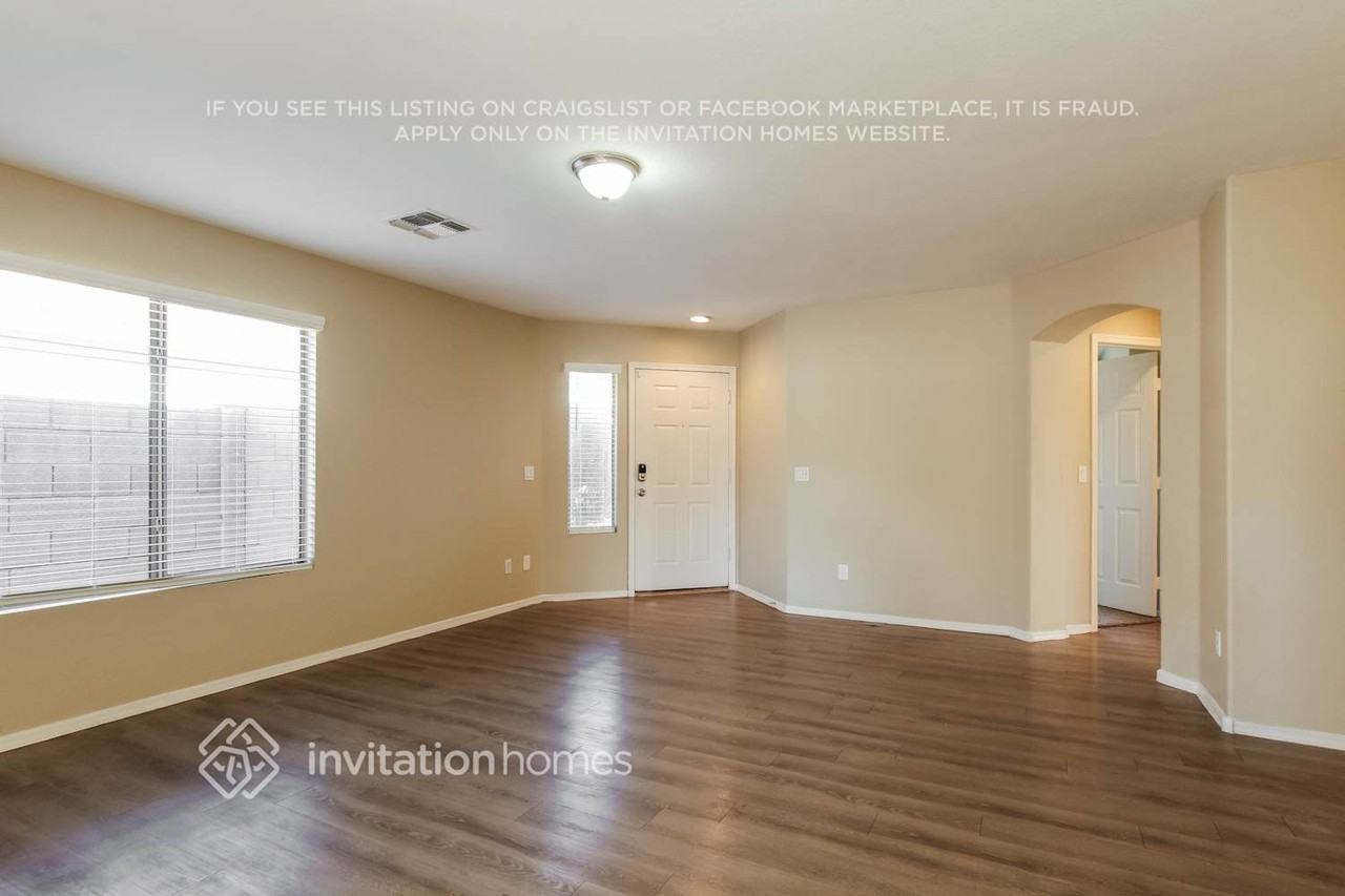 16584 N 162nd Ln - Photo 5 of 17