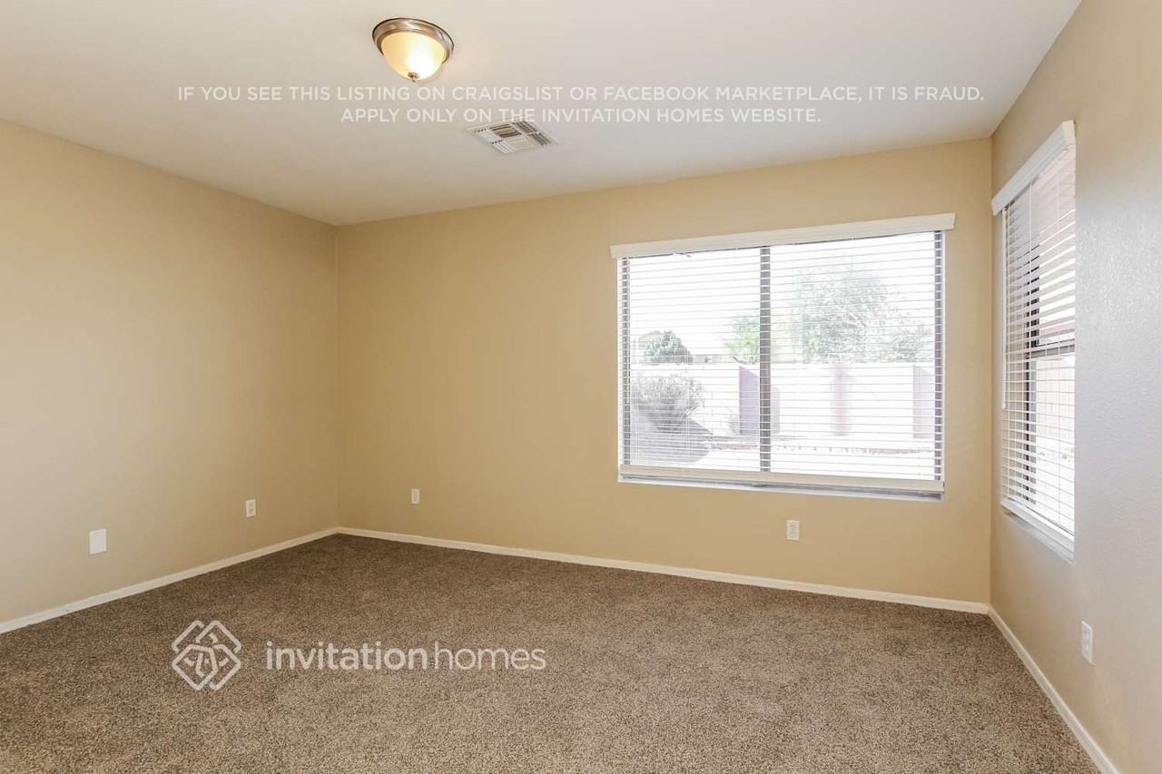 16584 N 162nd Ln - Photo 7 of 17