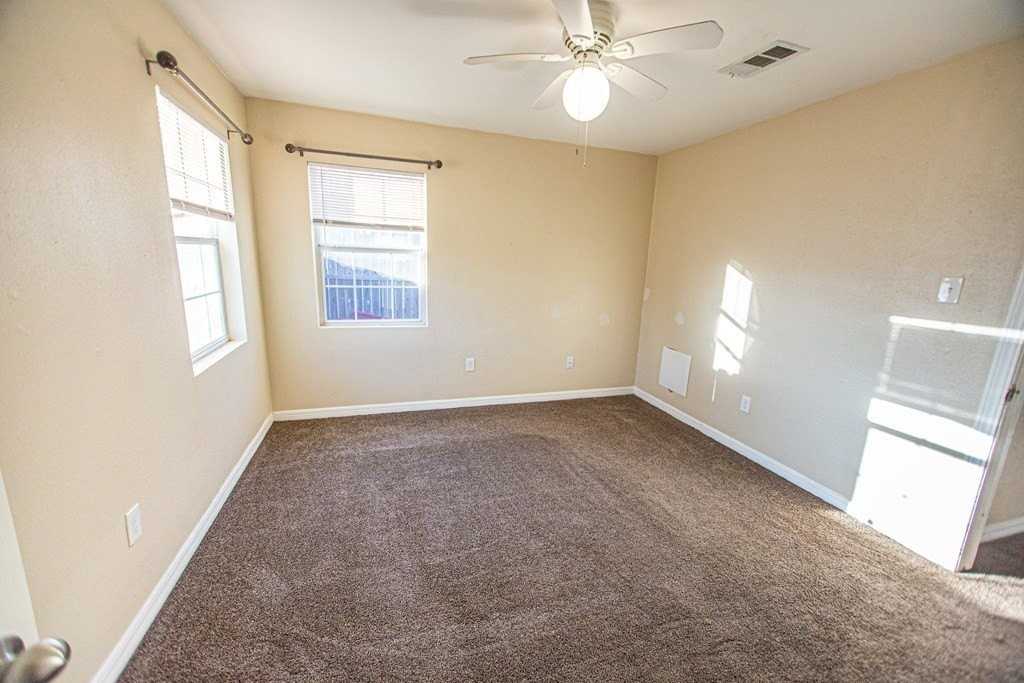 3624 Walnut Ave - Photo 5 of 8