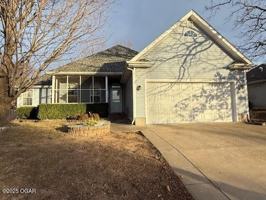 featured image of 2715 N Missouri Ave