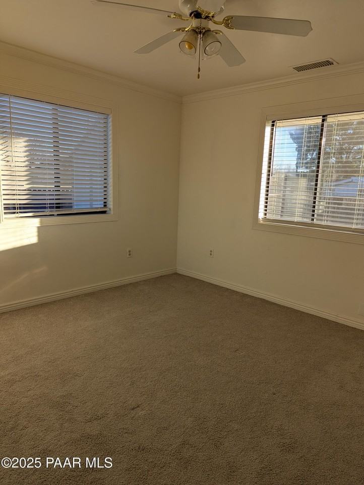 4201 N Tonto Way - Photo 5 of 11