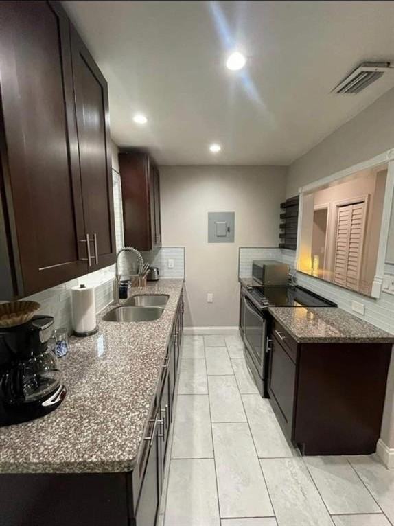 402 Sw 12th St - Photo 3 of 6