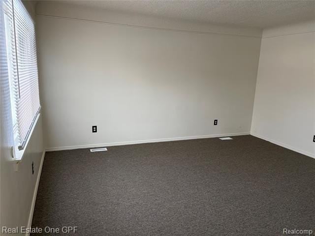 14960 Alberta Ave - Photo 3 of 10