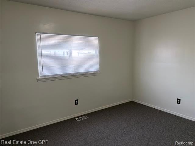 14960 Alberta Ave - Photo 5 of 10