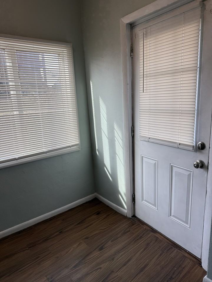 1310 Pirl St #1 - Photo 7 of 17