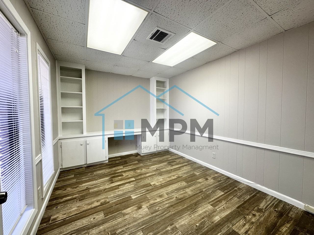 2111 Honor St #1 - Photo 3 of 9