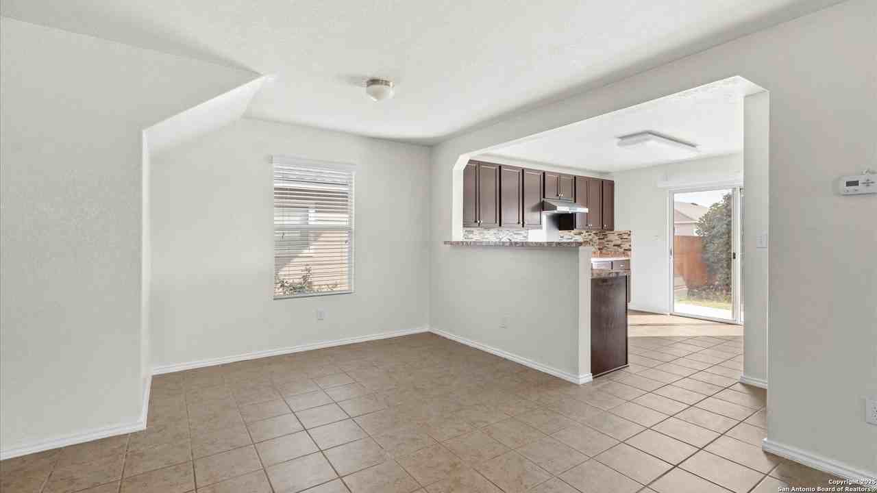 11842 Silver Coins - Photo 6 of 31