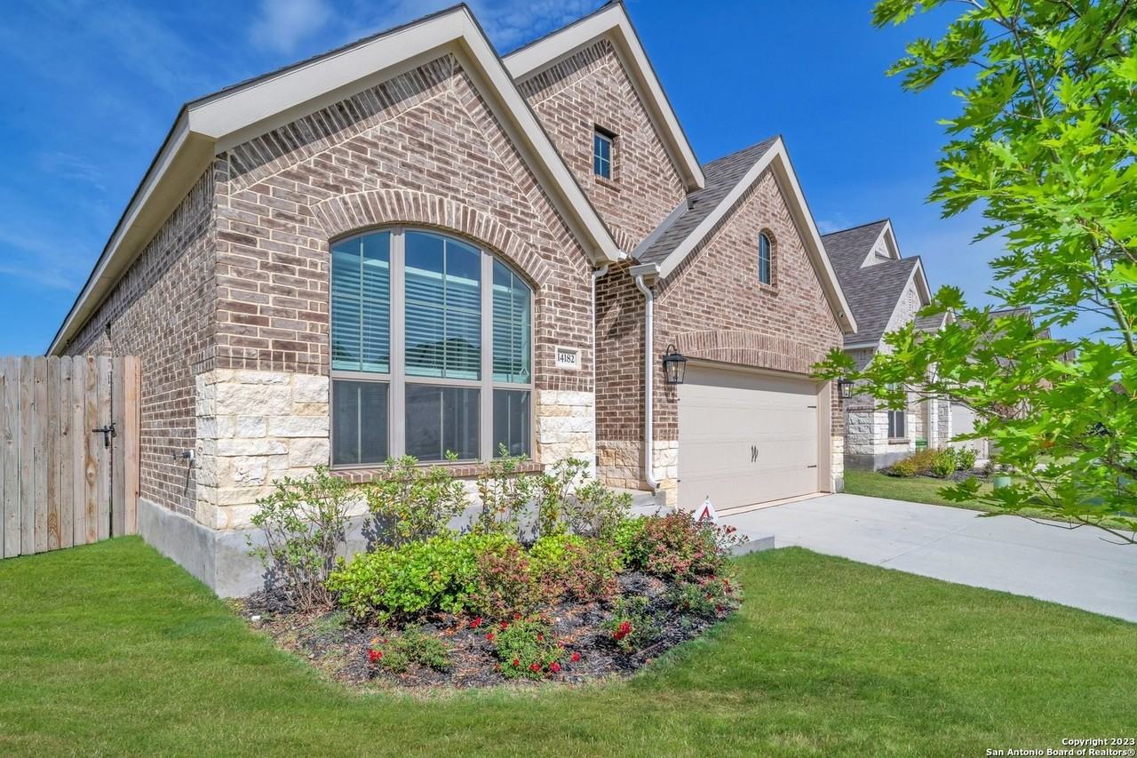 14182 Blind Bandit Crk - Photo 2 of 27