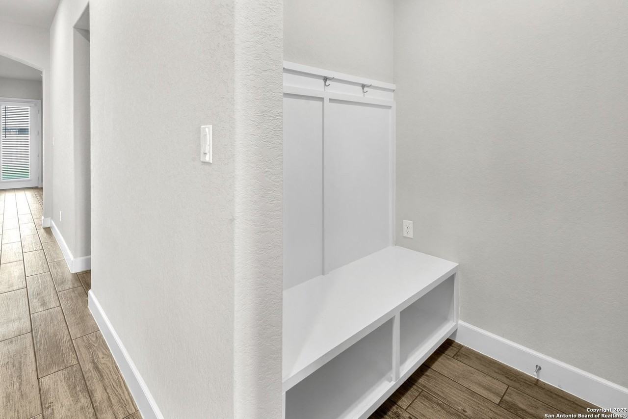 14182 Blind Bandit Crk - Photo 6 of 27