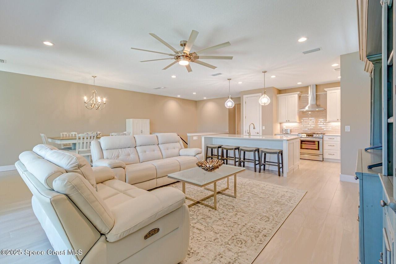 219 6th Ave - Photo 3 of 30