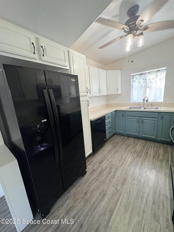 1217 Pinewood Dr - Photo 7 of 21