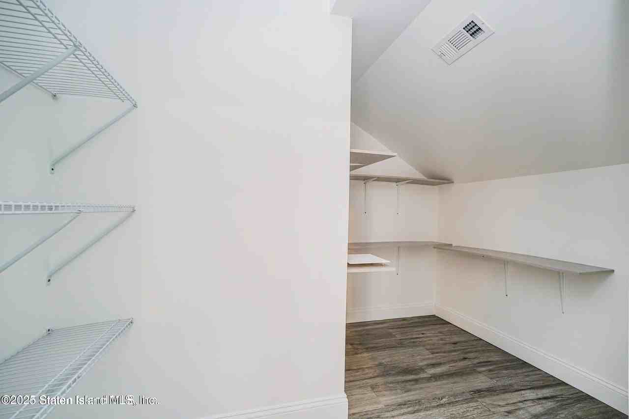 162 Edgegrove Ave Unit 2 #2 - Photo 3 of 16