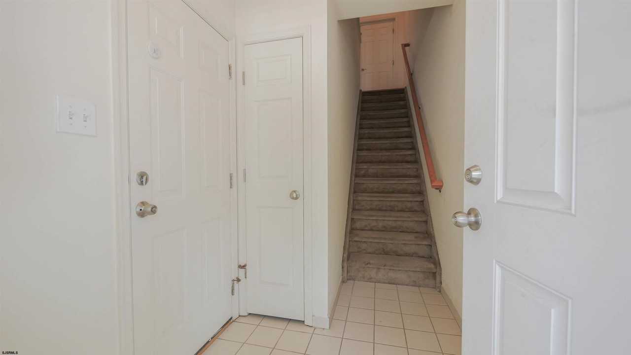 4 Chelsea Ct - Photo 4 of 41