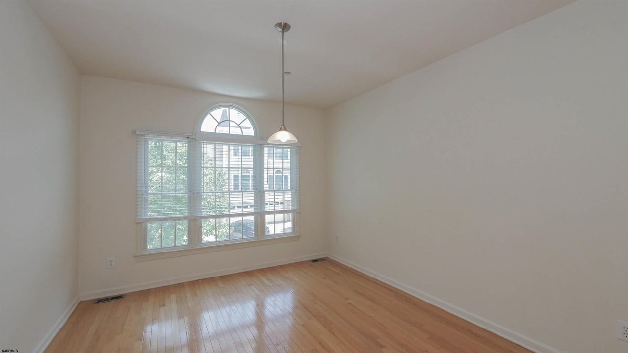 4 Chelsea Ct - Photo 7 of 41