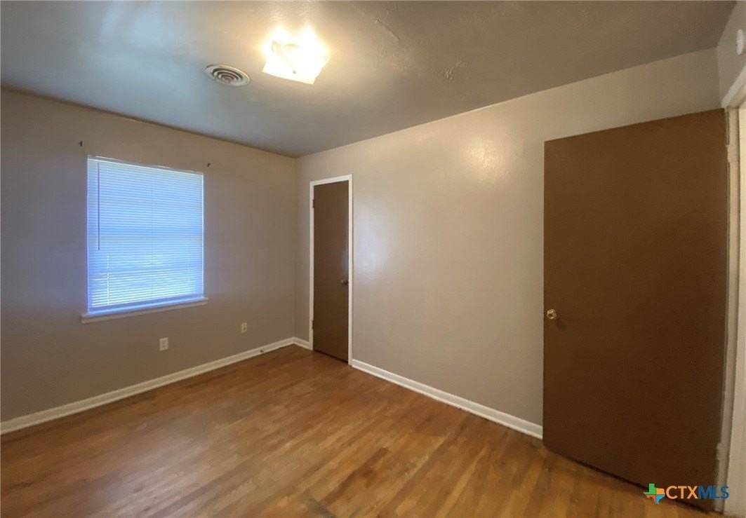 2116 Circle Dr - Photo 6 of 9