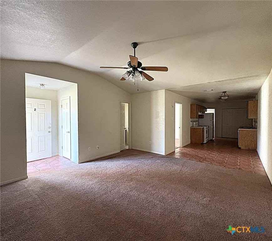 1002 W Avenue B #B - Photo 2 of 14