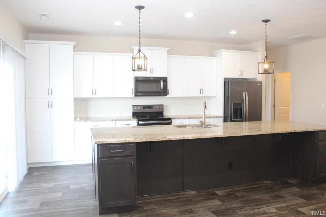 3187 Megan Dr - Photo 4 of 28