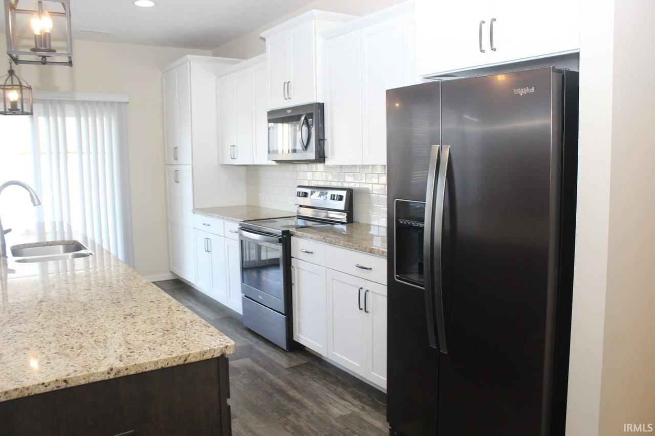 3187 Megan Dr - Photo 5 of 28