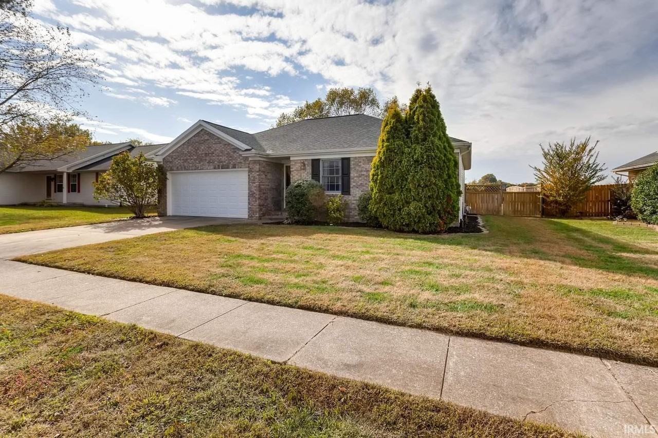 4133 Trinity Dr - Photo 3 of 30