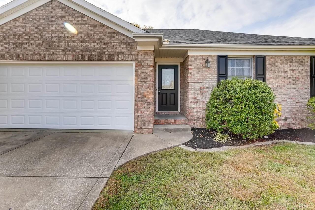 4133 Trinity Dr - Photo 4 of 30