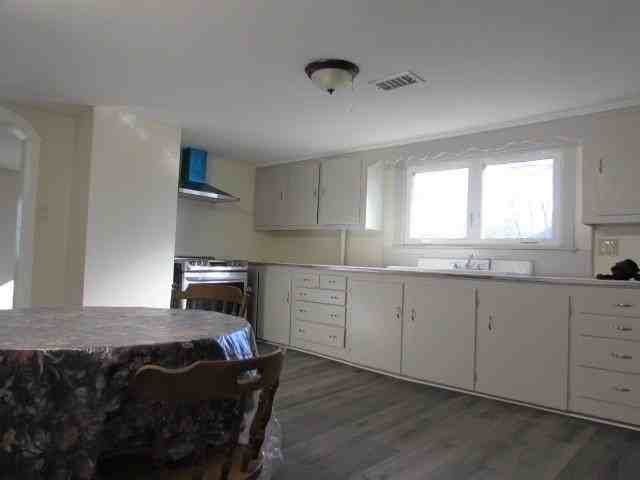 21 Forest Ave Unit 2 #2 - Photo 4 of 18