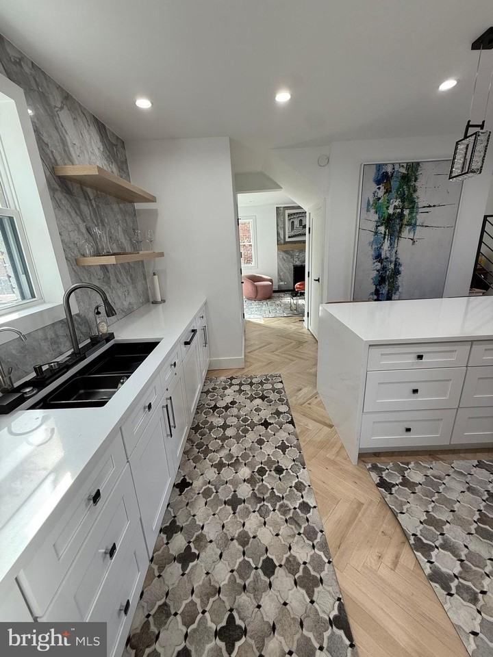 3323 Carpenter St Se - Photo 6 of 34