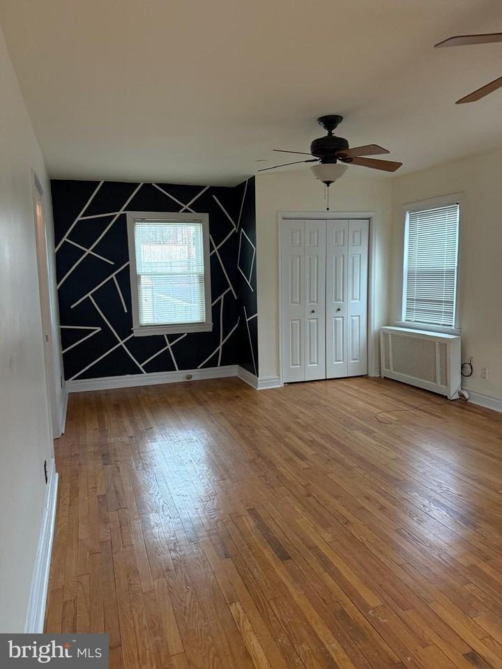 2211 32nd Pl Se - Photo 5 of 17