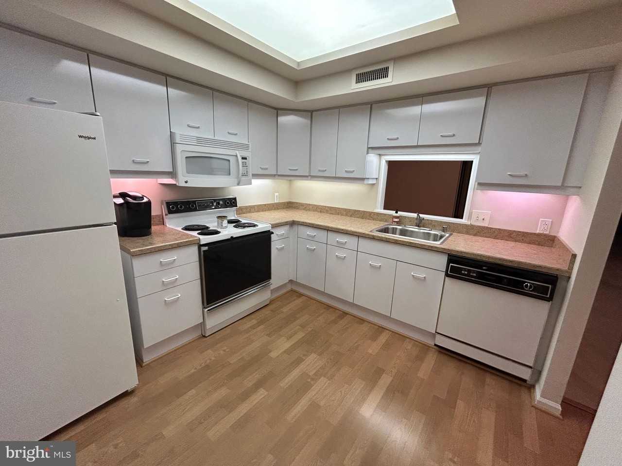 1100 Lovering Ave Apt 204 #204 - Photo 2 of 13