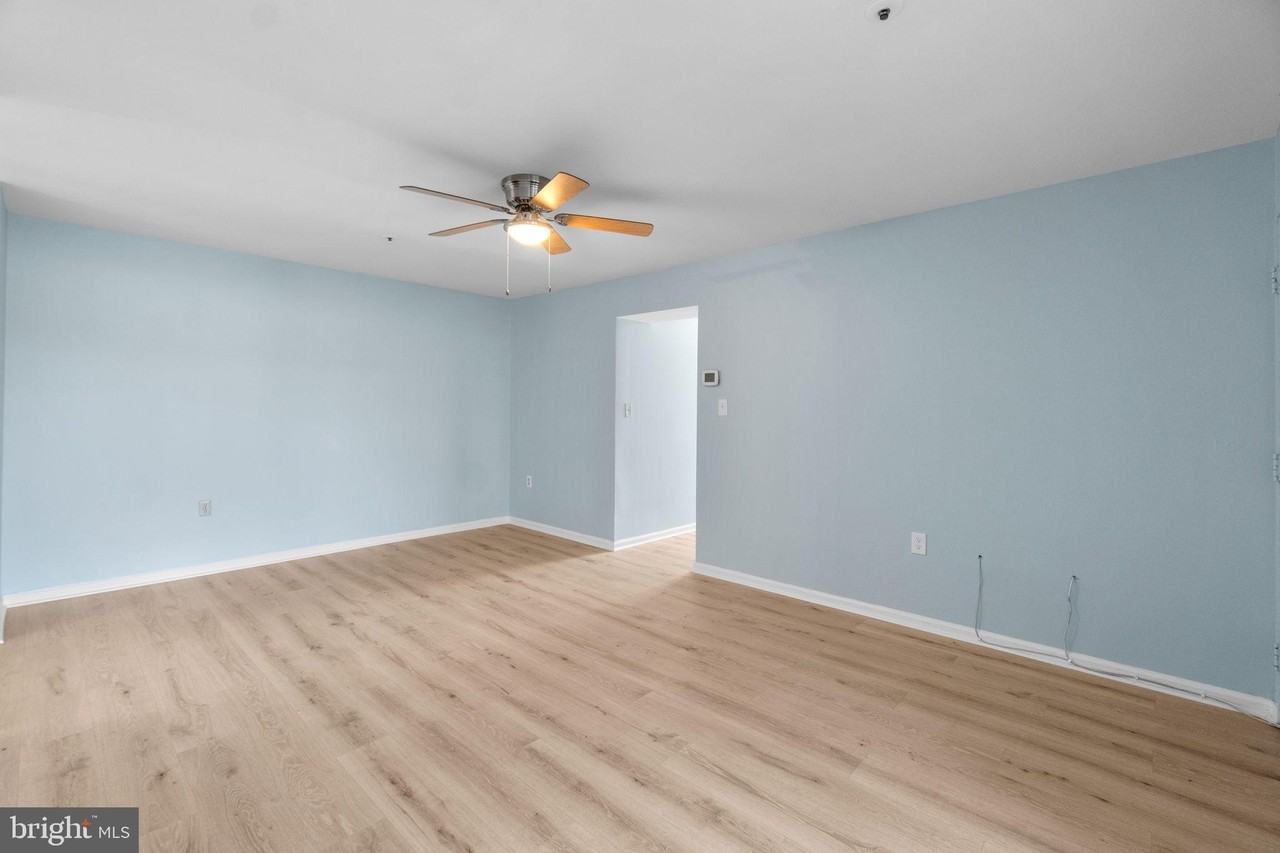 8378 Montgomery Run Rd Apt D #D - Photo 6 of 30