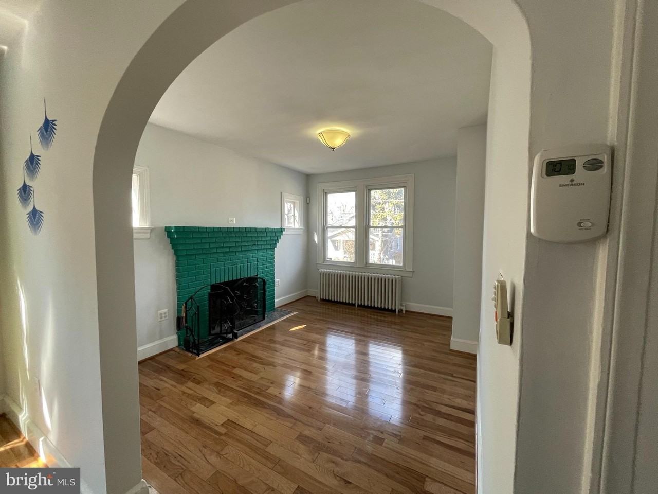 3211 Varnum St - Photo 6 of 39