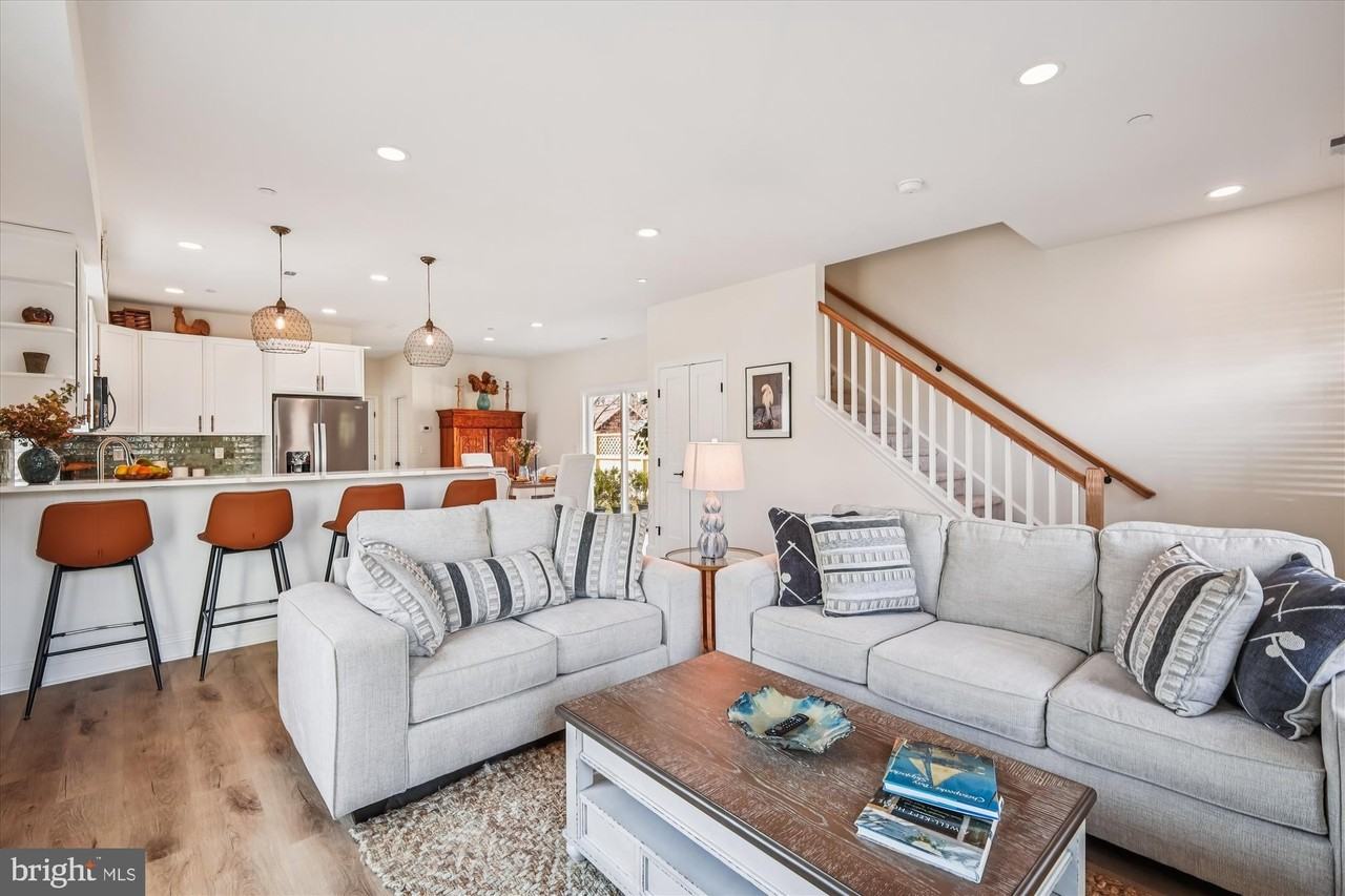 607A North St - Photo 7 of 34