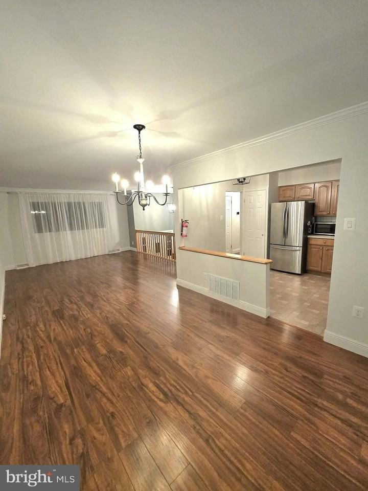 30 Clark Dr - Photo 3 of 14