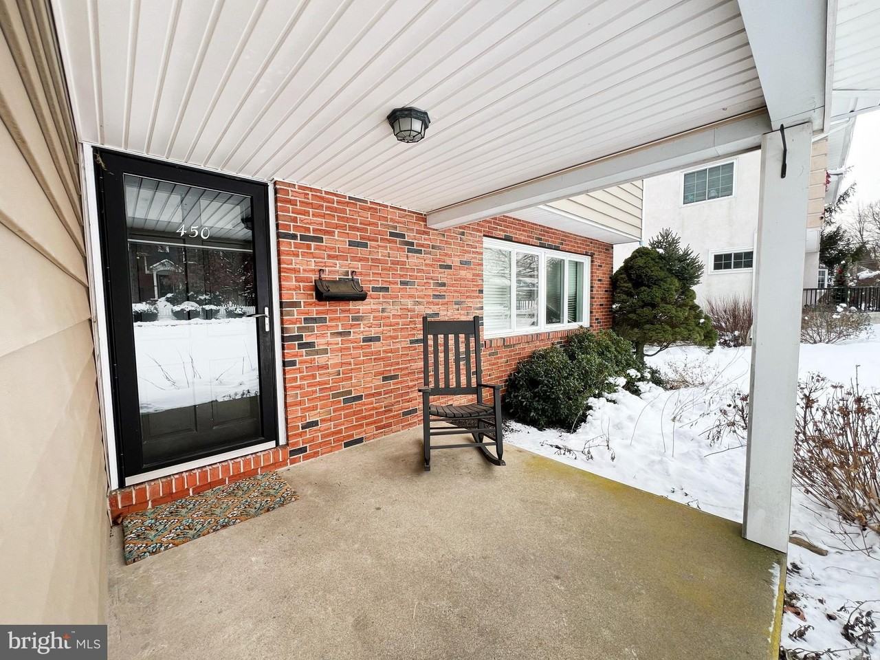 450 Linden Ave - Photo 2 of 38