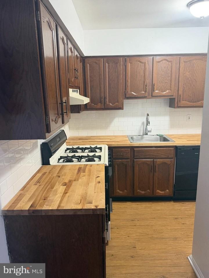 526 Gia Cir - Photo 7 of 15