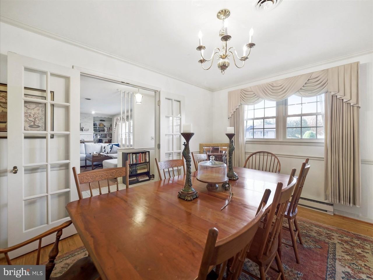 560 Meadowview Cir - Photo 7 of 34