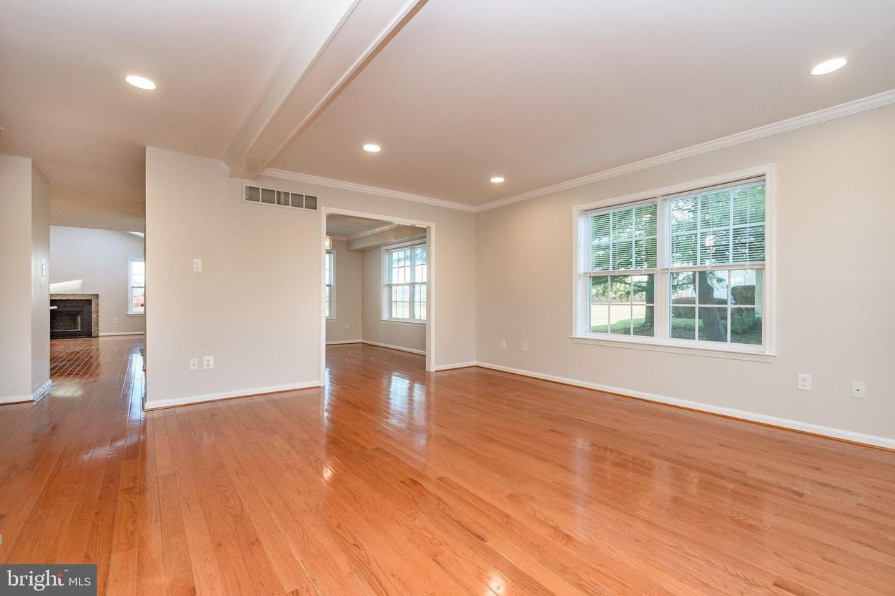 521 Dogwood Dr - Photo 6 of 25