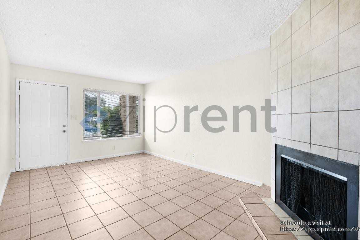 7918 68th Ave #7920 - Photo 5 of 14