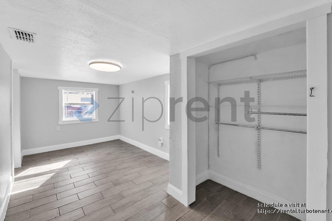 9402 N 16th St - Photo 7 of 16