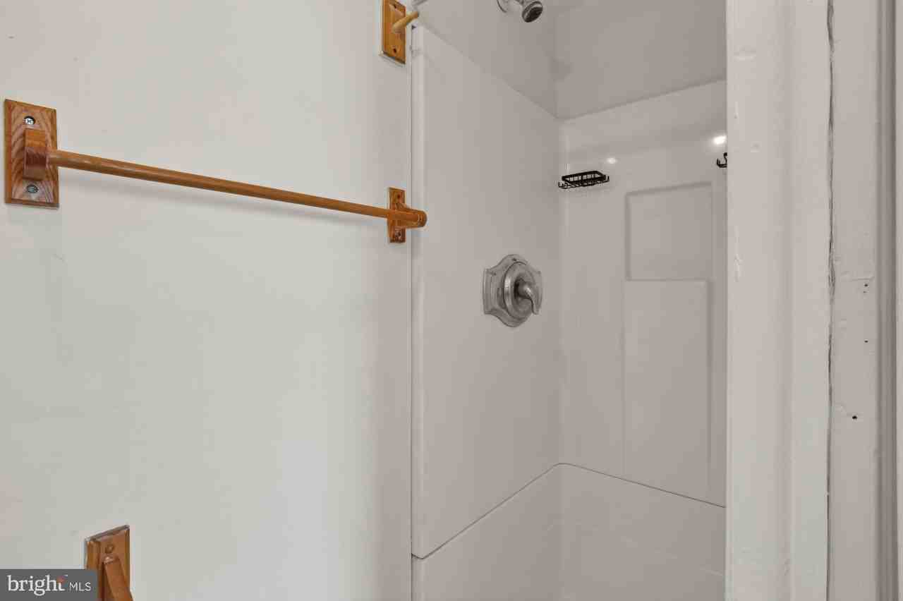 2536 Amber St Unit 3f #3F - Photo 7 of 12