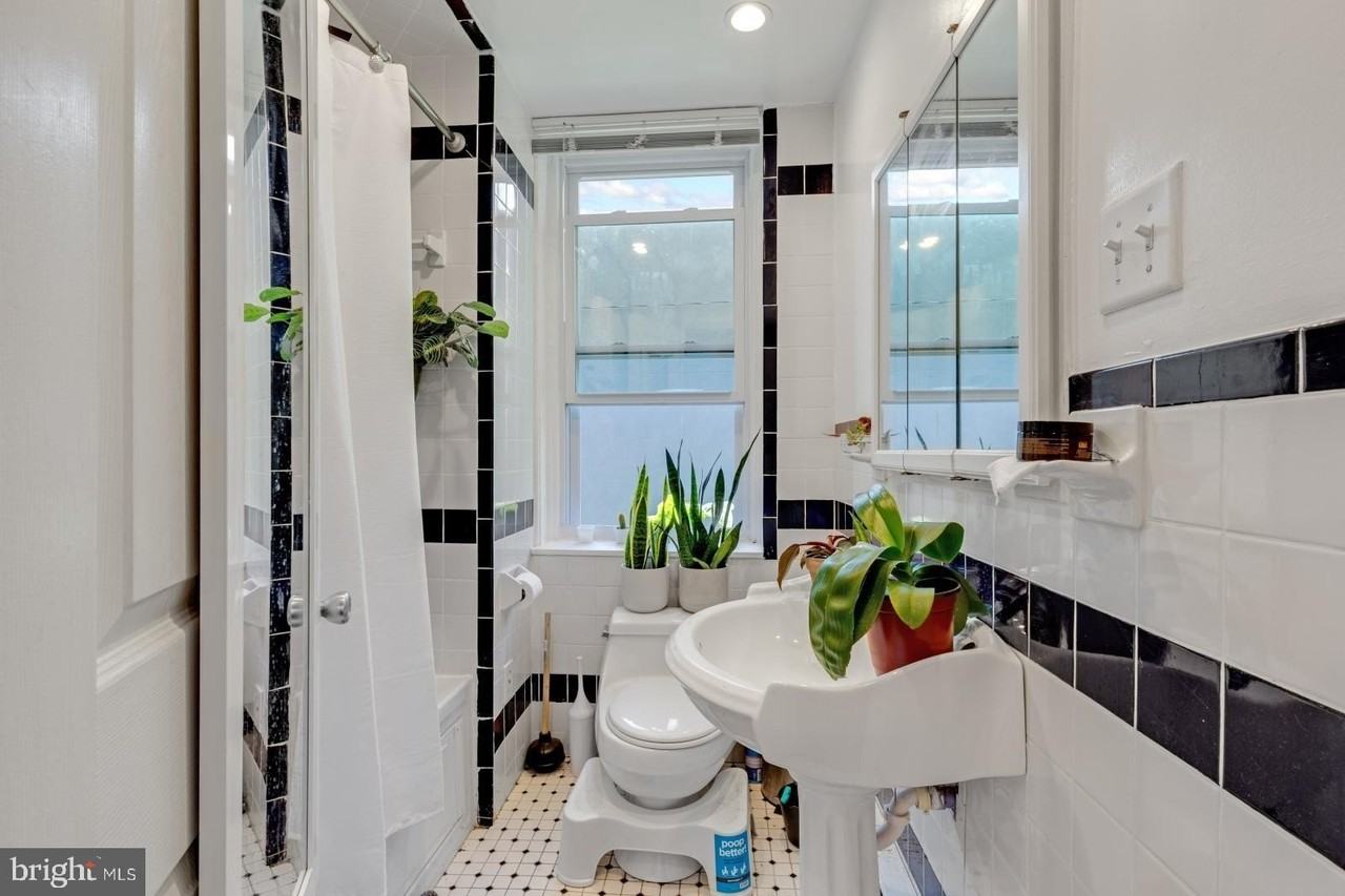 618 N 40th St Apt 2 #2 - Photo 7 of 11