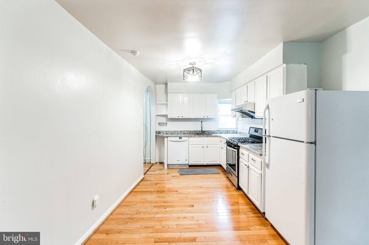 1210 S 11th St Apt 2 #2 - Photo 4 of 17