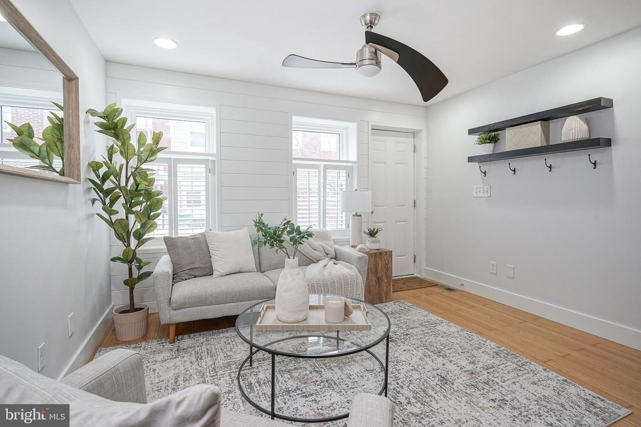 2111 Manton St - Photo 4 of 37