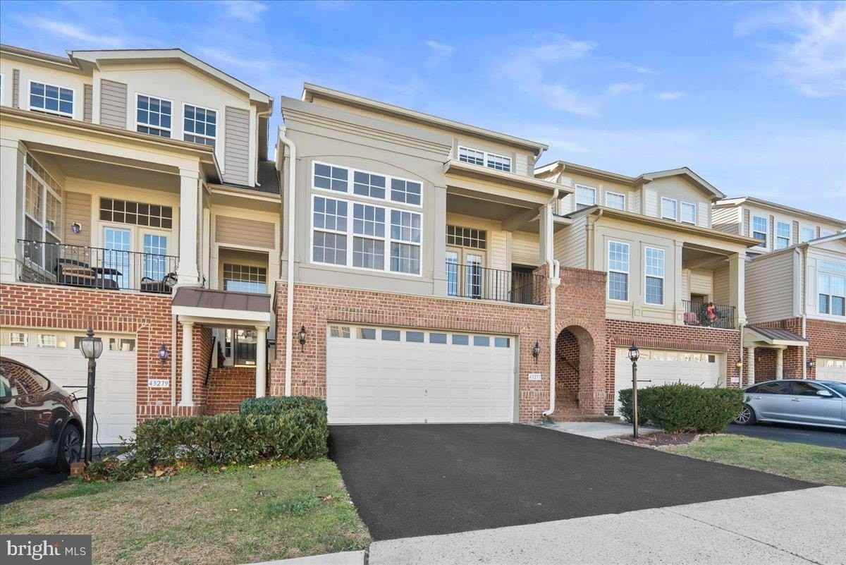 43277 Tumbletree Ter - Photo 2 of 46