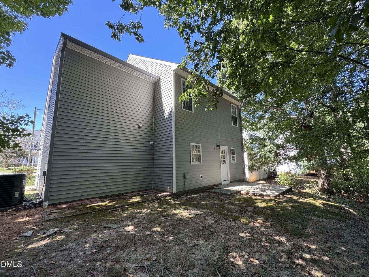 110 Tortola Pl - Photo 2 of 14