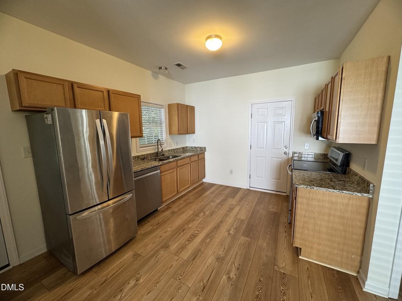 110 Tortola Pl - Photo 4 of 14